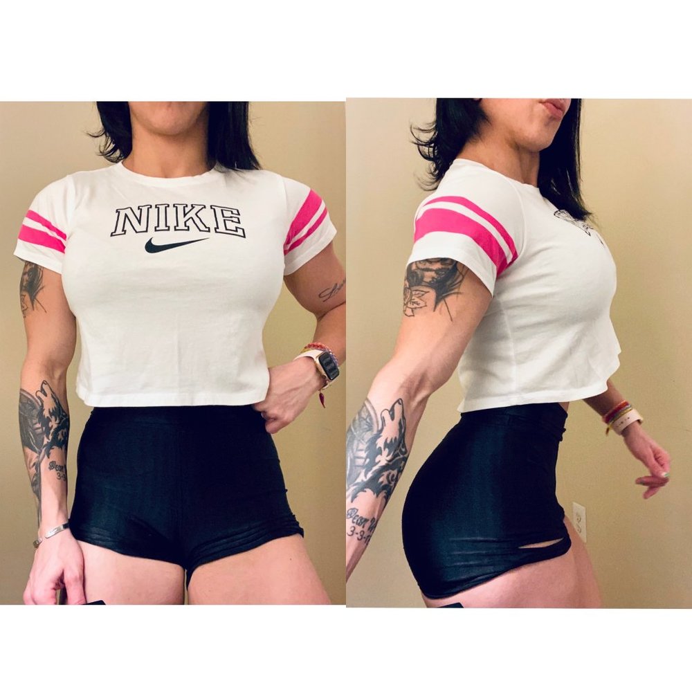 Women's Nike Crop Top - Size: XS